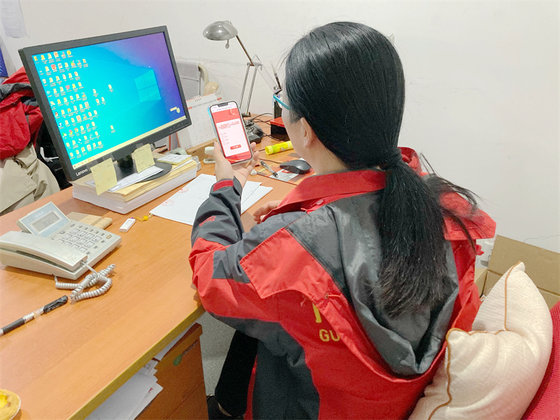 6.半岛(中国)文体公司组织员工参加答题活动.jpg