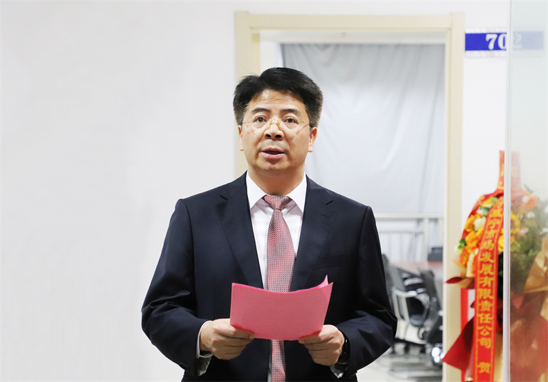 /QJ_877753775925.jpg 新半岛电子网站副总经理韦义勇讲话(拍摄:焦洋).jpg